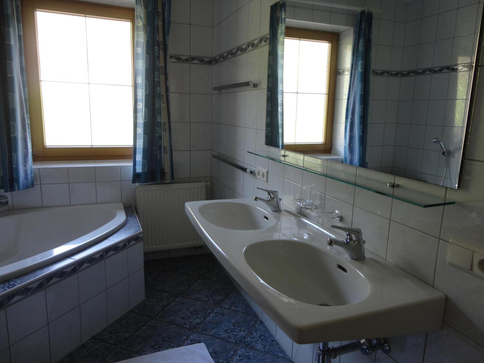 Ferienhaus Regina Tux Buitenkant foto